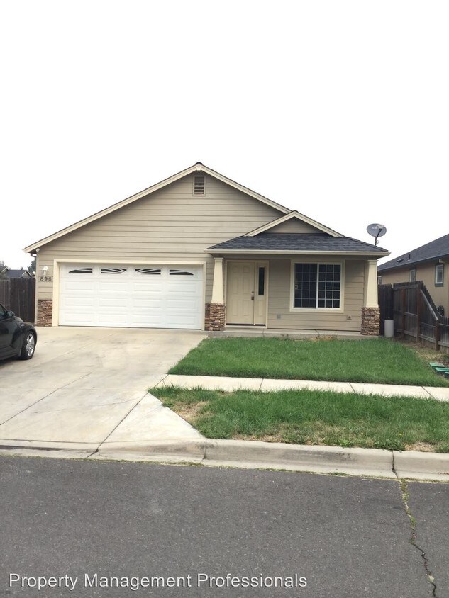 Foto principal - 3 br, 2 bath House - 896 Archer