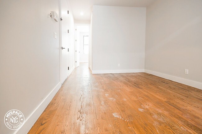 Building Photo - 6807 Forest Ave