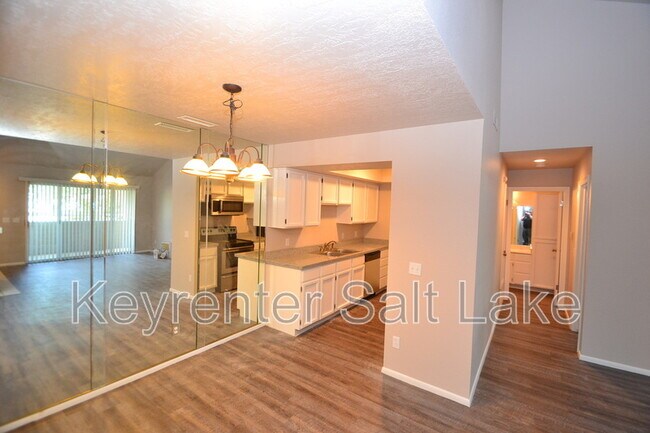 Foto del edificio - 1462 E Foxboro Dr