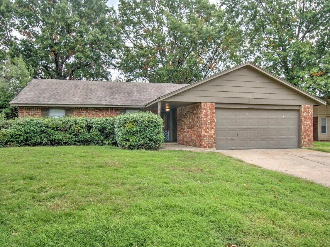 1610 Blue Jay Ln, Muskogee, OK 74403 House Rental in Muskogee, OK