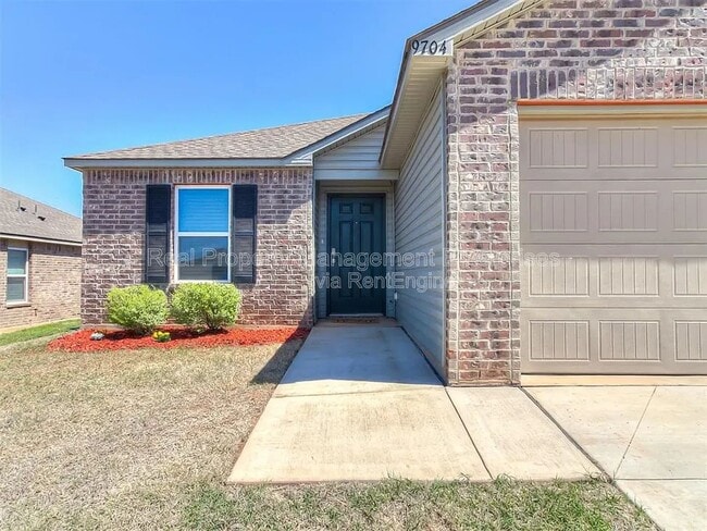 Foto del edificio - 9704 Saddle Dr