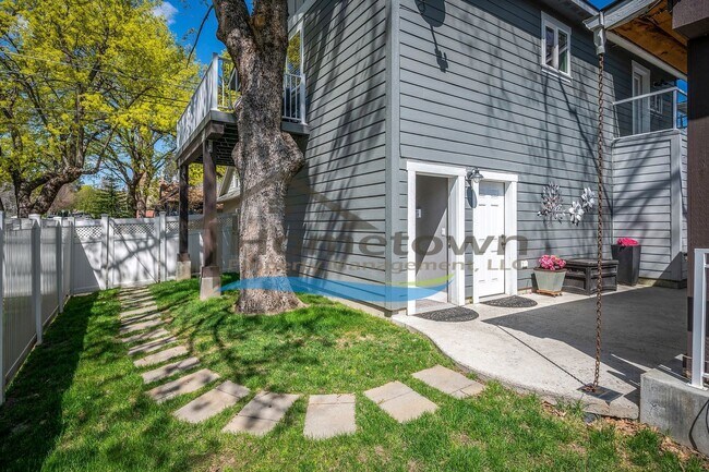 Building Photo - ***Newly Reduced Price*** Fully Furnished ...