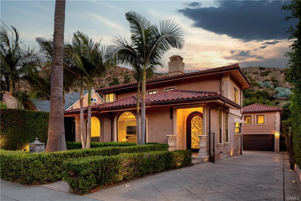Foto principal - 2132 E Chevy Chase Dr