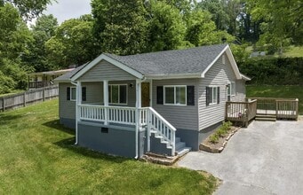 Building Photo - 1024 Lullwater Rd