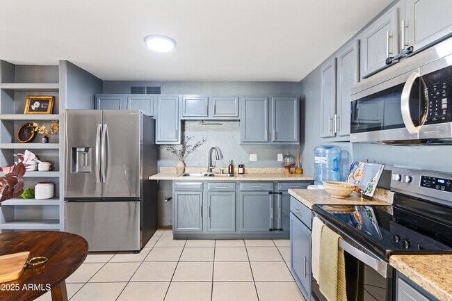 Building Photo - 13810 N 48th Ave