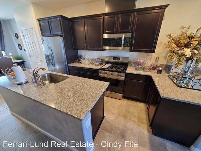 Building Photo - 2 br, 2.5 bath House - 3231 Sterling Ridge