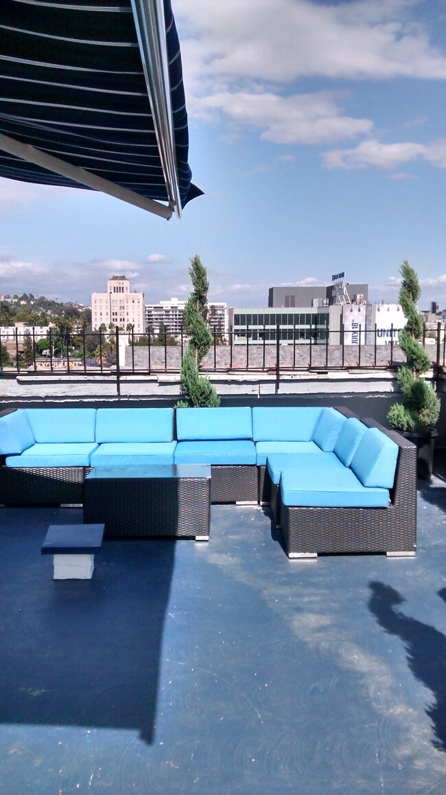 Foto del edificio - 1817 Hillcrest Rd