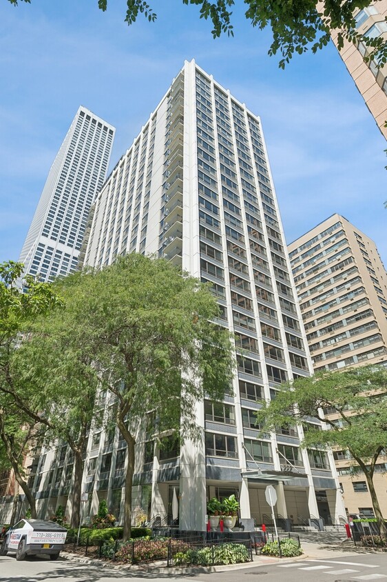 Primary Photo - 222 E Pearson St