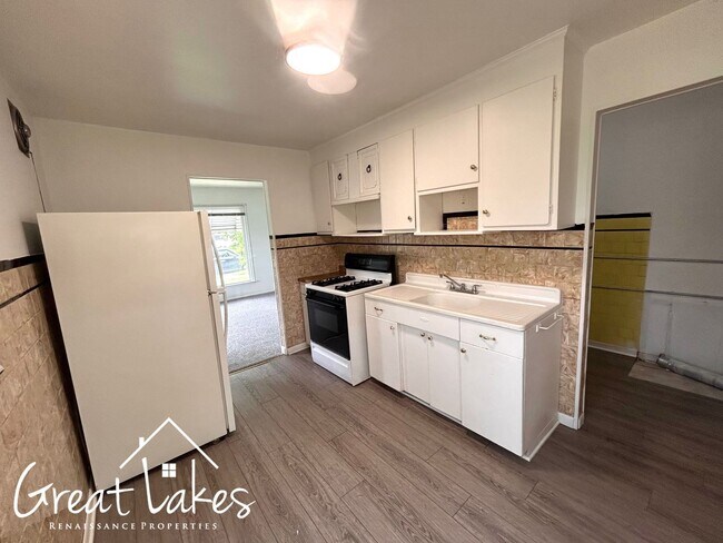 Foto del edificio - Beautiful 2 Bedroom 1 Bathroom now availab...