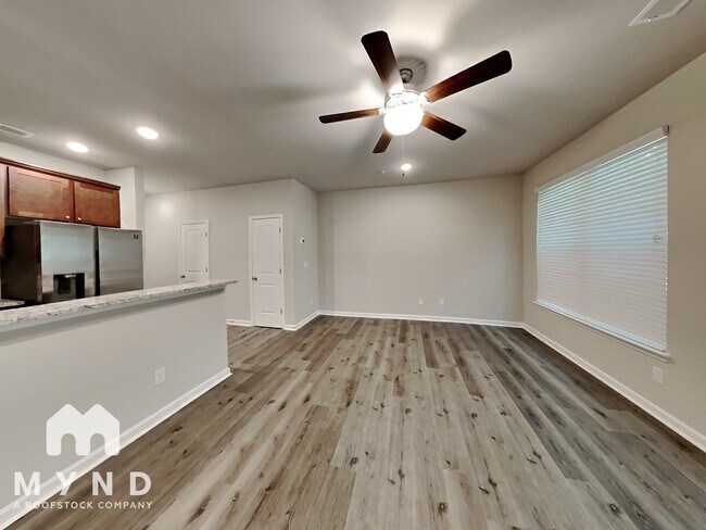 Foto del edificio - 8370 Douglass Trail