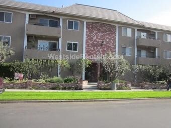 Primary Photo - 2320 S Bentley Ave