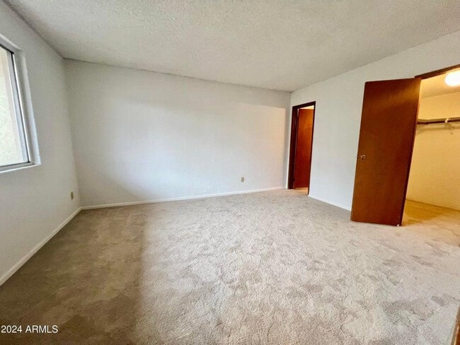 Foto del edificio - 7625 E Camelback Rd