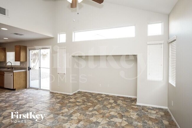 Foto del edificio - 3820 Chandler Cove Ave