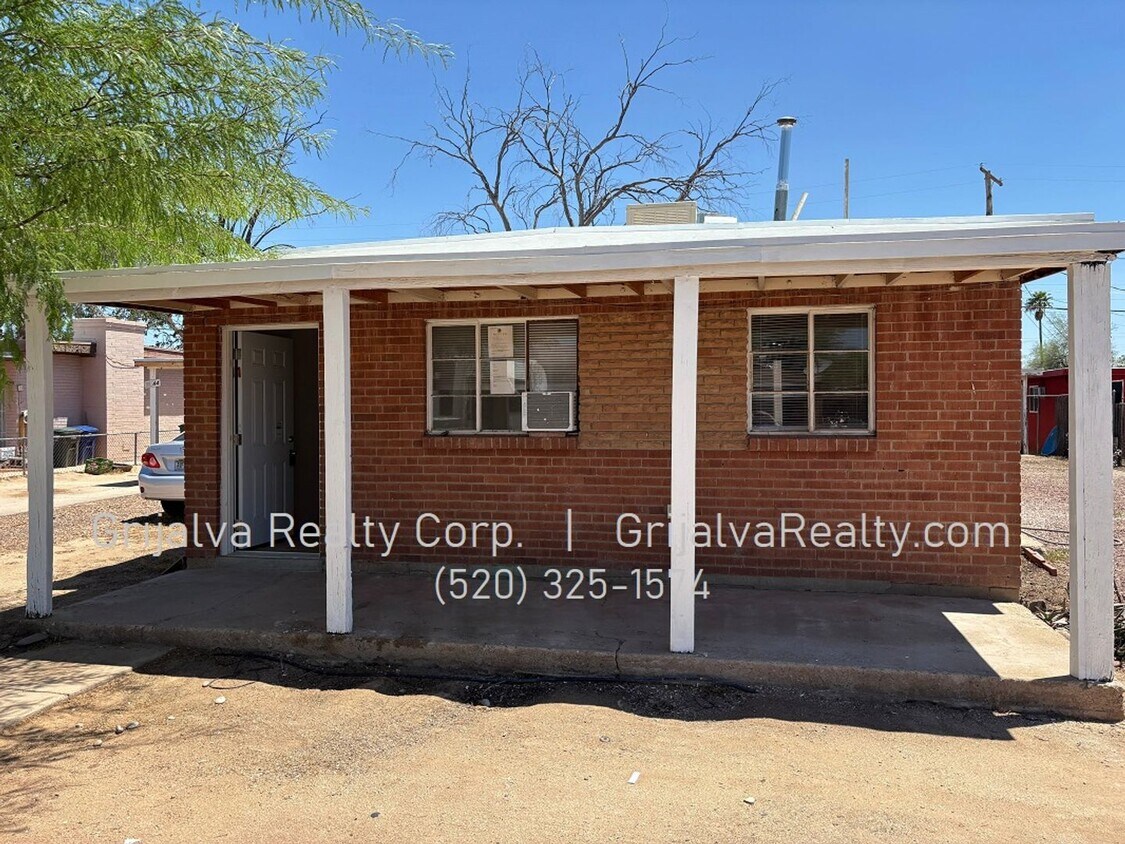 Foto principal - 4542 E 20th St