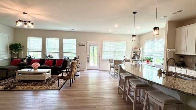 Foto del edificio - 3134 Windhaven Ln