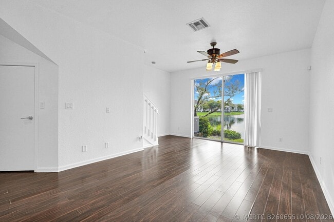 Building Photo - 1427 NW 34th Way