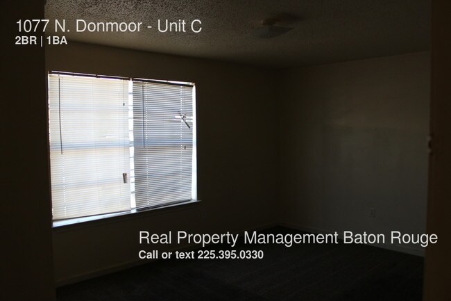Building Photo - 1077 N Donmoor Ave