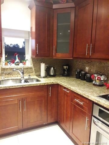 Building Photo - 1521 NW 33rd Ave