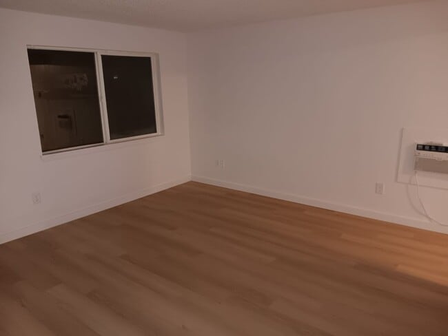 Building Photo - 4065 Amber Ln