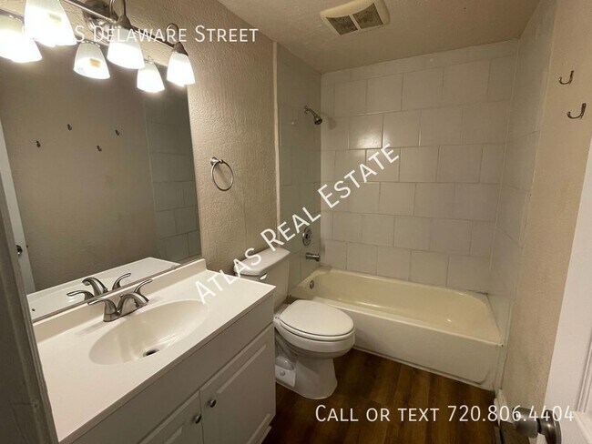 Building Photo - Coming Soon! Spacious 2 Bed 1.5 Bath in an...