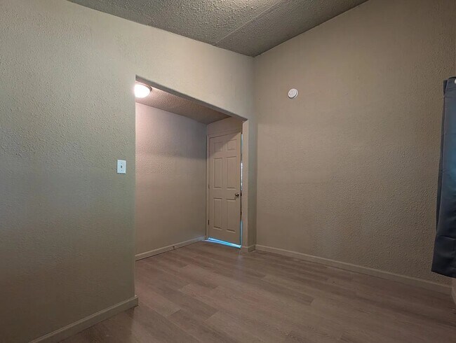 Foto del edificio - 439 S 4th St