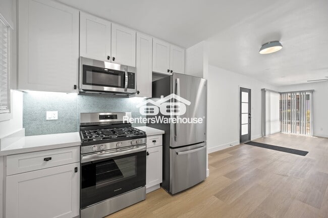 Building Photo - 844 W Osborn Rd