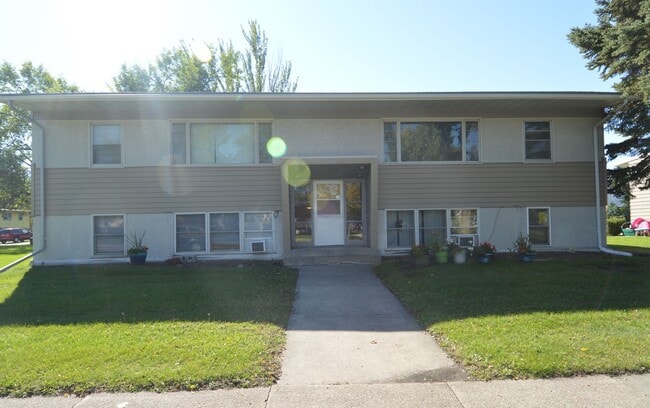 Building Photo - 1117 13th Ave S