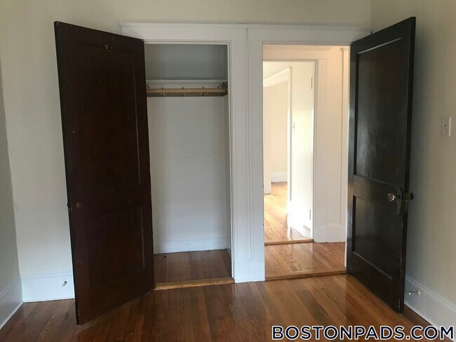 Foto del edificio - 157 Summer St