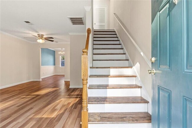 Foto del edificio - 245 Winding River Dr