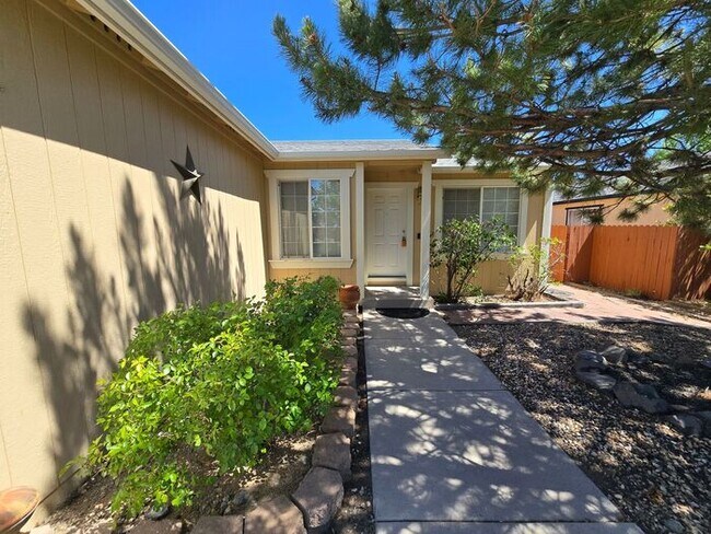 Building Photo - Charming 3 Bedroom, 2 Bath Home with Large...