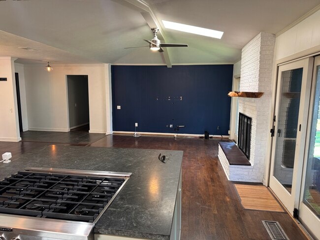Building Photo - 10140 Creekmere Cir