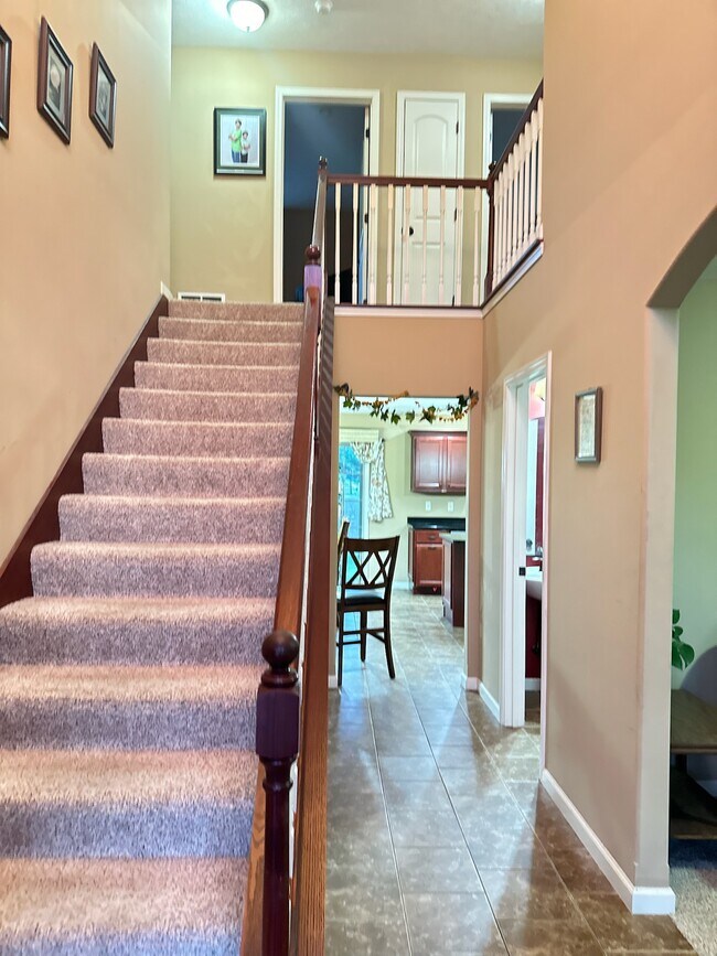 Building Photo - 3619 Pamela Dr