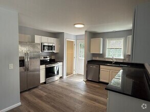 Building Photo - 22 Boyden St