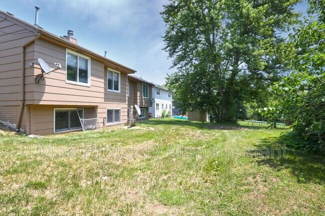 Building Photo - 505 E McKinley Ave