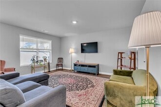 Building Photo - 216 Skylark Rd