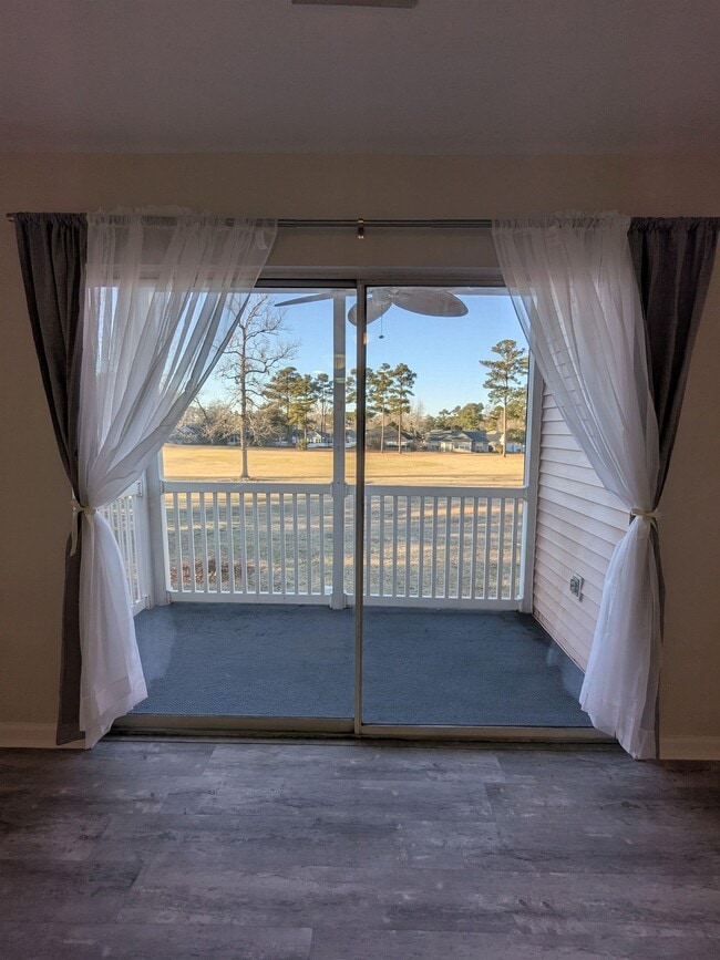 Building Photo - 627 Waterway Village Blvd