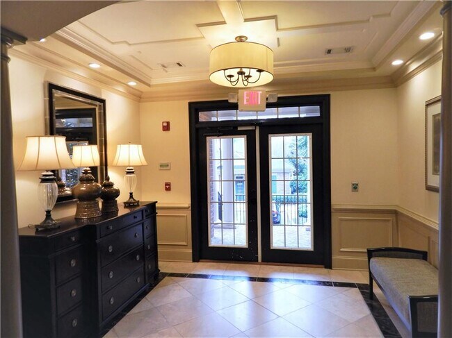 Foto del edificio - 2300 Peachford Rd
