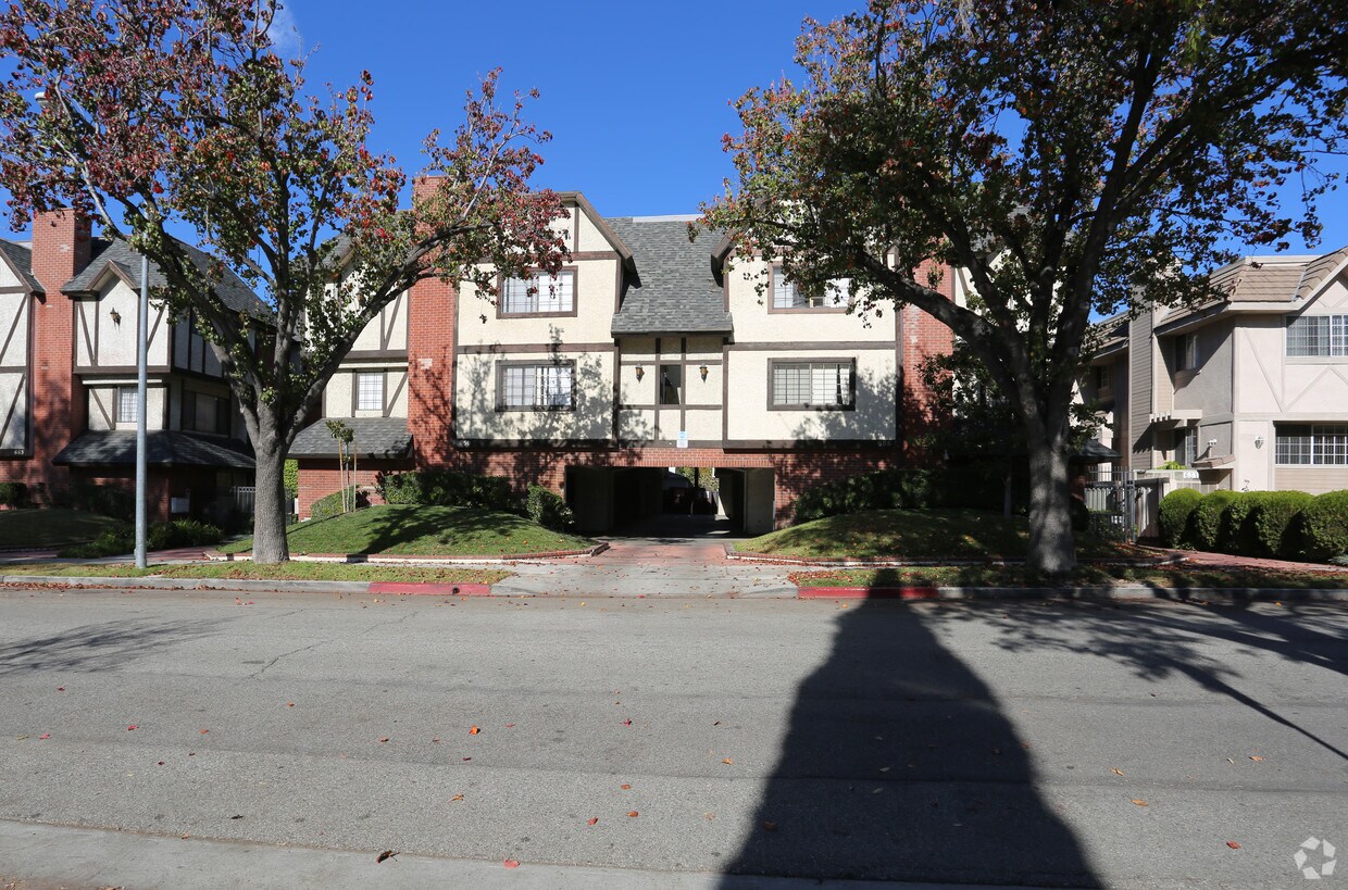 Building Photo - 655-659 Alexander St