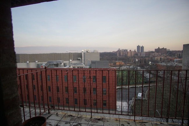 Building Photo - 11 Dash Pl
