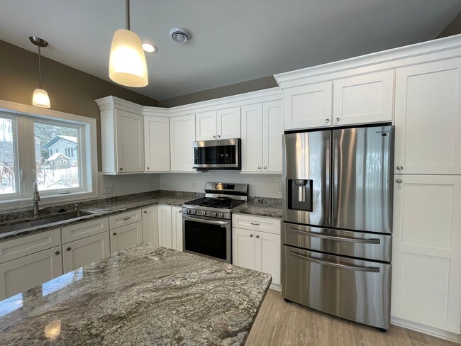 Foto del edificio - Available July 3 Bed 2 Bath Beautiful New ...