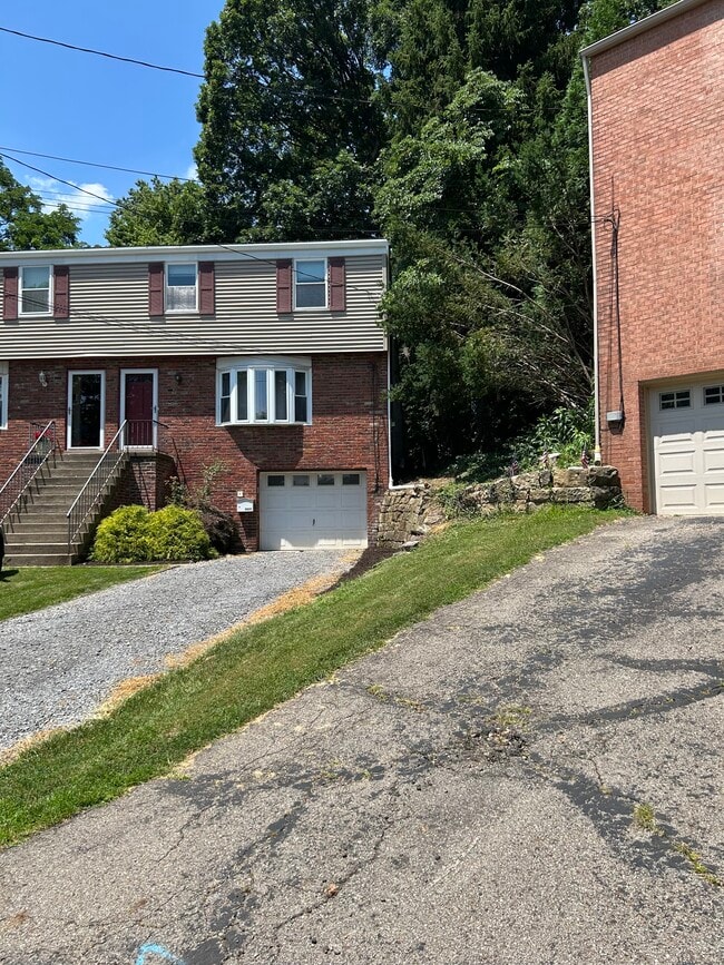 Building Photo - 6822 Ricker Ct