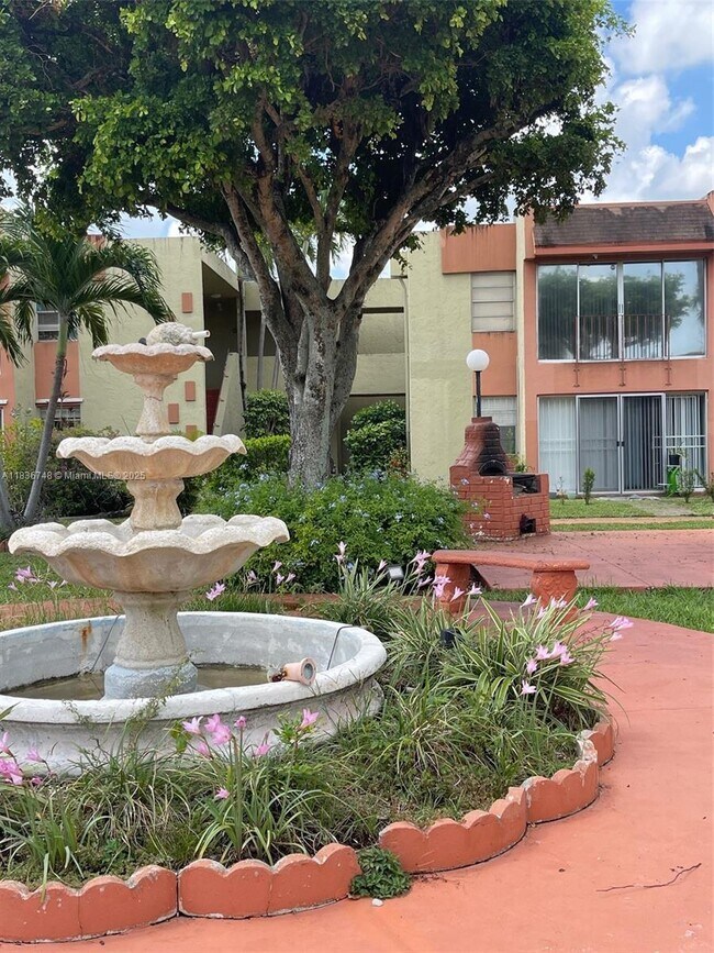 Foto del edificio - 9331 SW 4th St