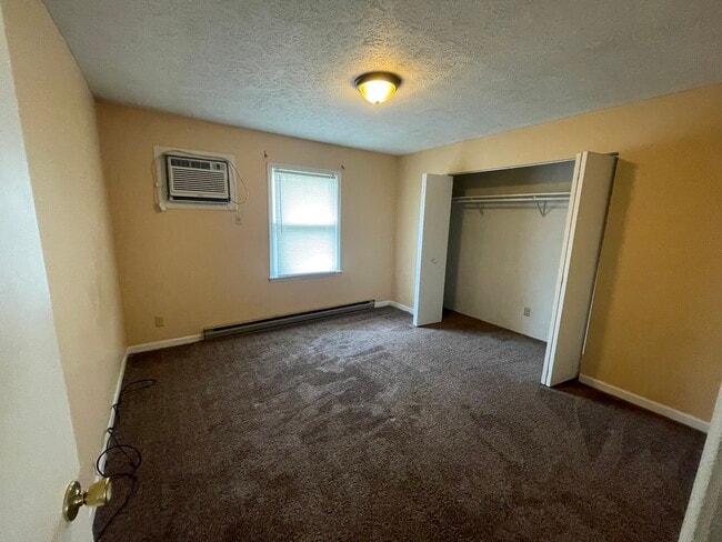 Foto del edificio - 201 W Main St