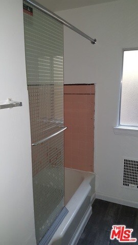 Foto del edificio - 340 S Mariposa Ave