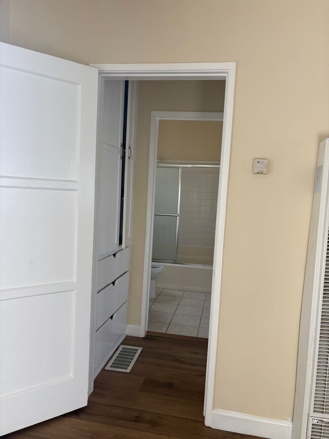 Photo - 9016 Reading Ave Apartment