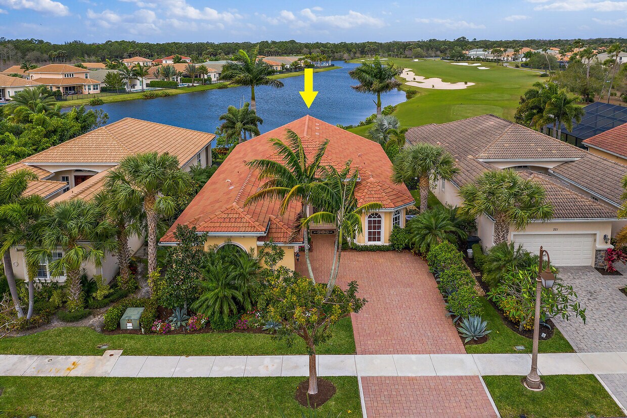 Foto principal - 225 Carina Dr