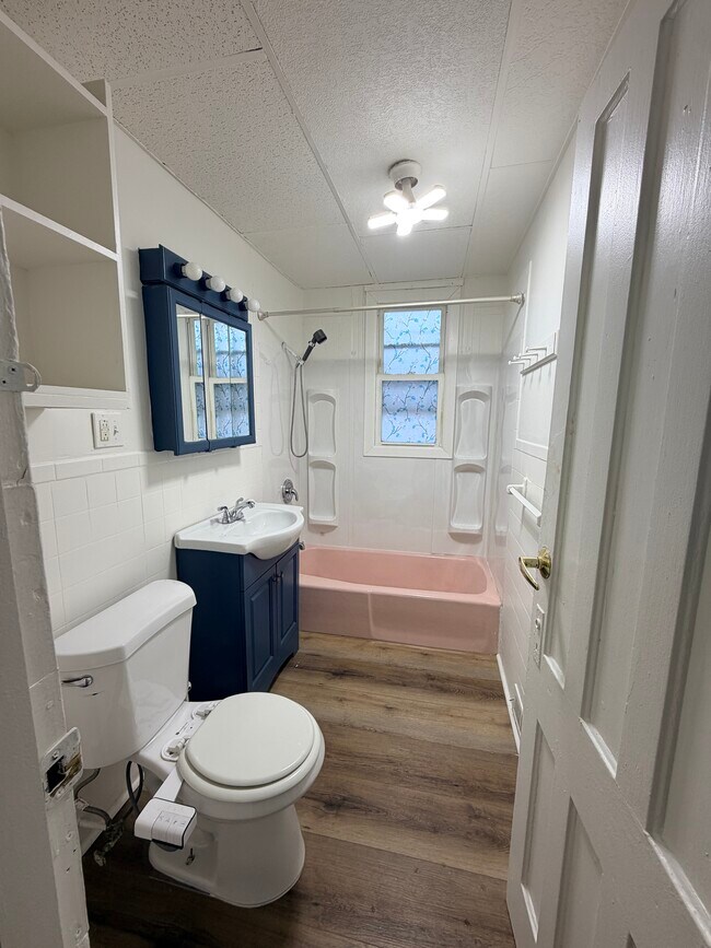 Foto del edificio - 313 Bunnell St