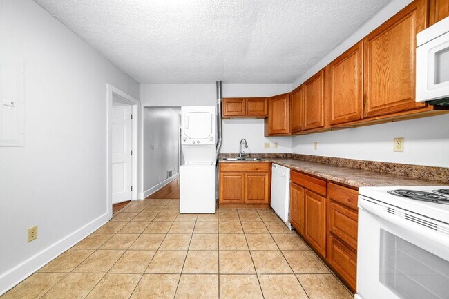 Foto del edificio - 1378 1/2 Indianola Ave