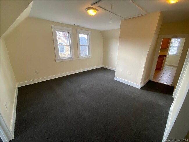 Building Photo - 46 Platt St
