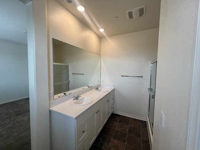 Building Photo - 16541 Wyndham Ln